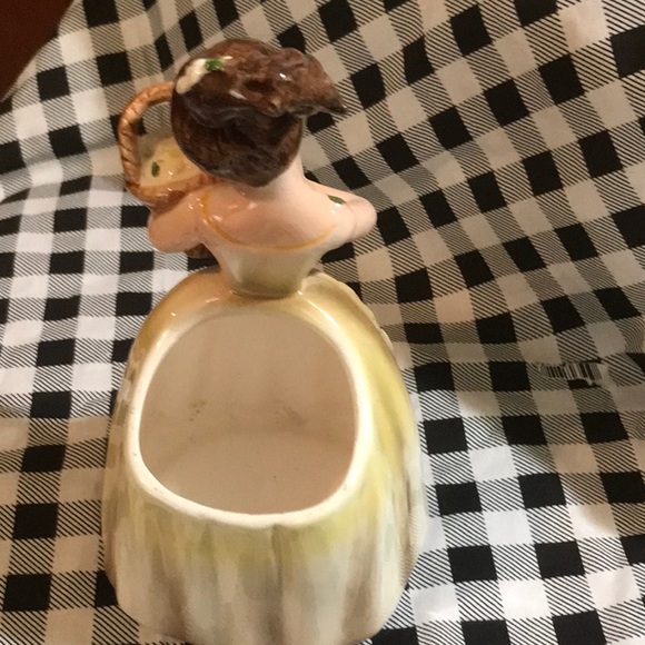 Enesco Vintage 7 inches full body young girl planter made of glass - Picture 6 of 6